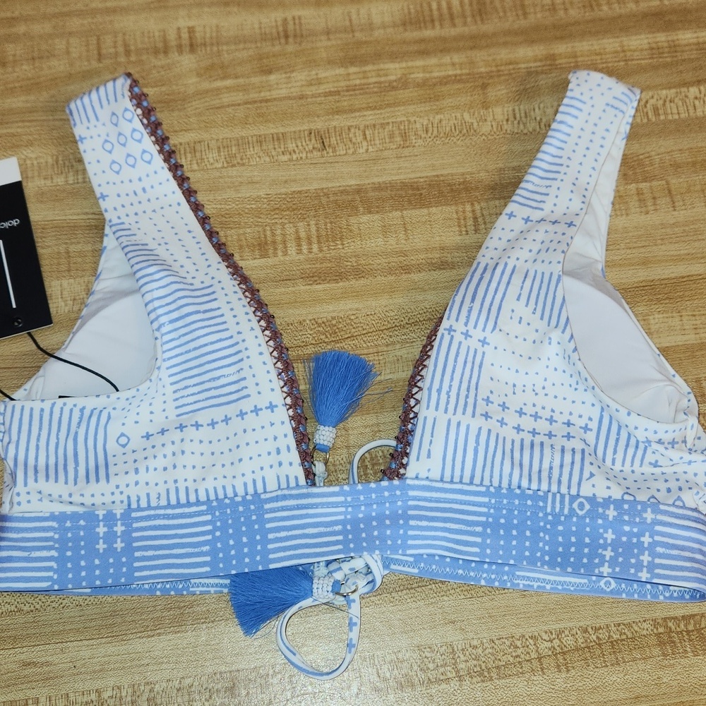 DOLCE VITA Ukara Contemporary Triangle Bikini Top, size S - Picture 4 of 10